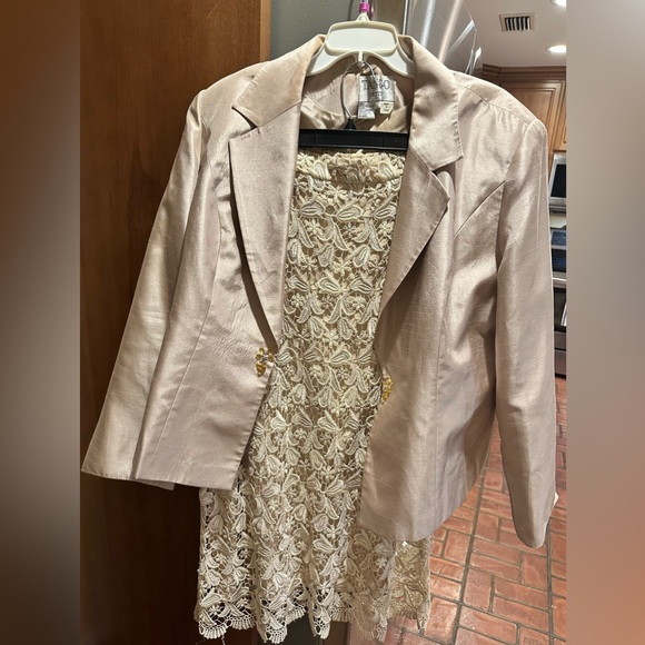Tango Women's Lace Skirt abd Satin Jacket Set 3 pieces Sz 18 - Picture 1 of 7